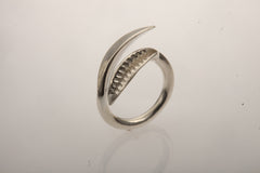 Small Botanical Leaf Ring